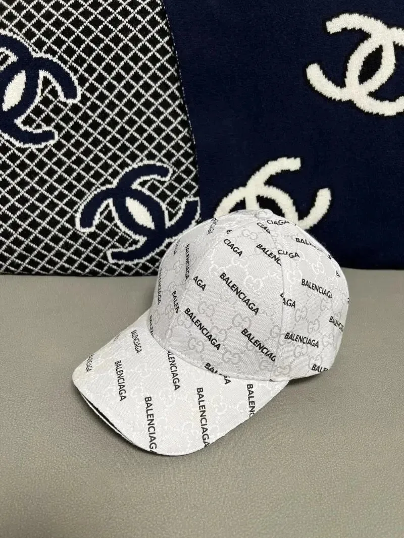 Balenciaga Allover Logo Baseball Cap — Photo 3