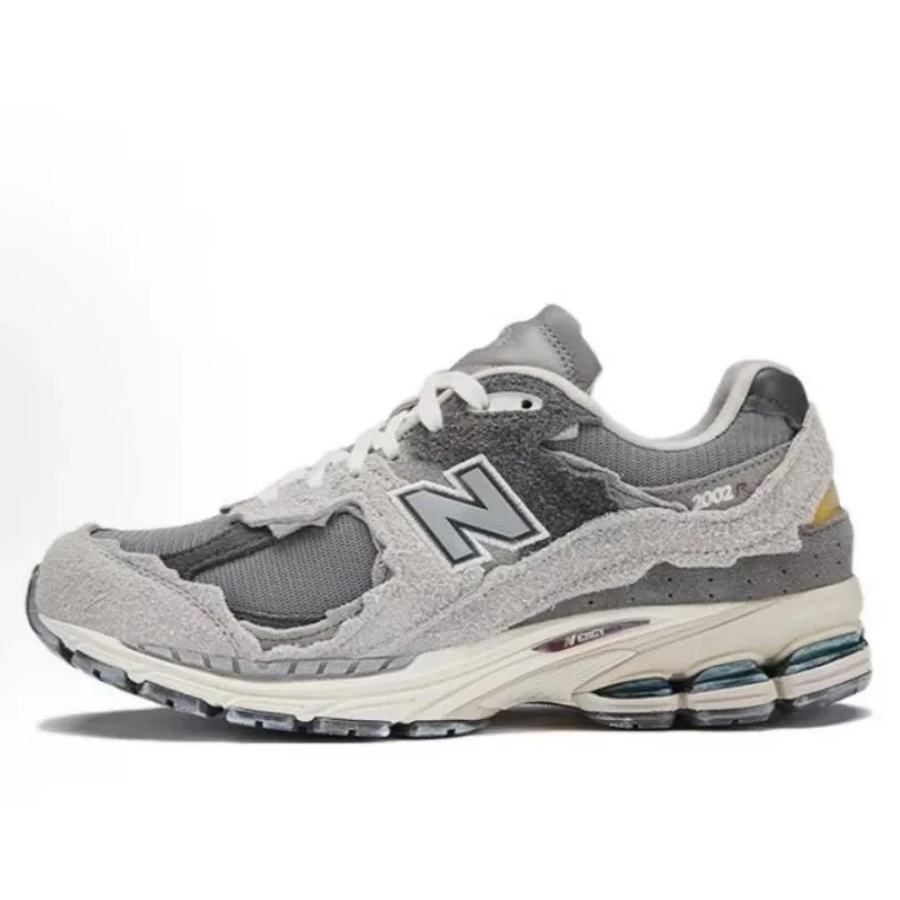 New Balance 2002R Cushioned Runners — Photo 10