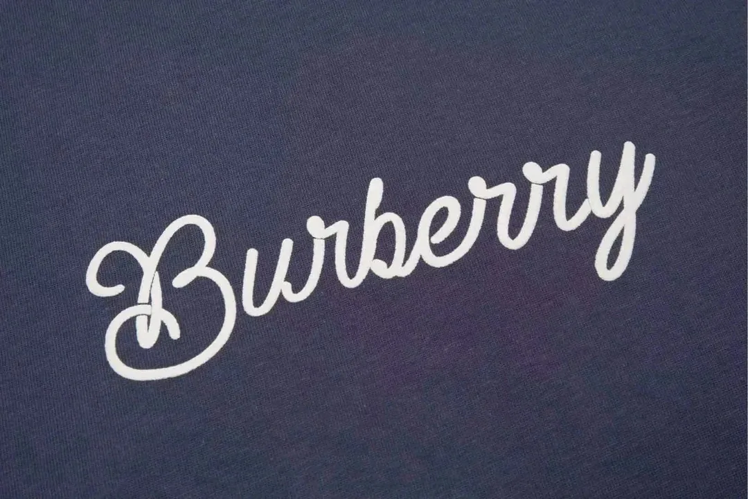 Comfortable T-Shirt — Photo 10