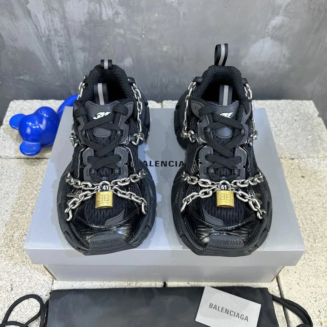 Balenciaga Black White Low-Top Sneakers — Photo 2