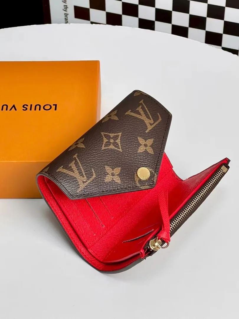 Louis Vuitton Victorine Wallet — photo 3