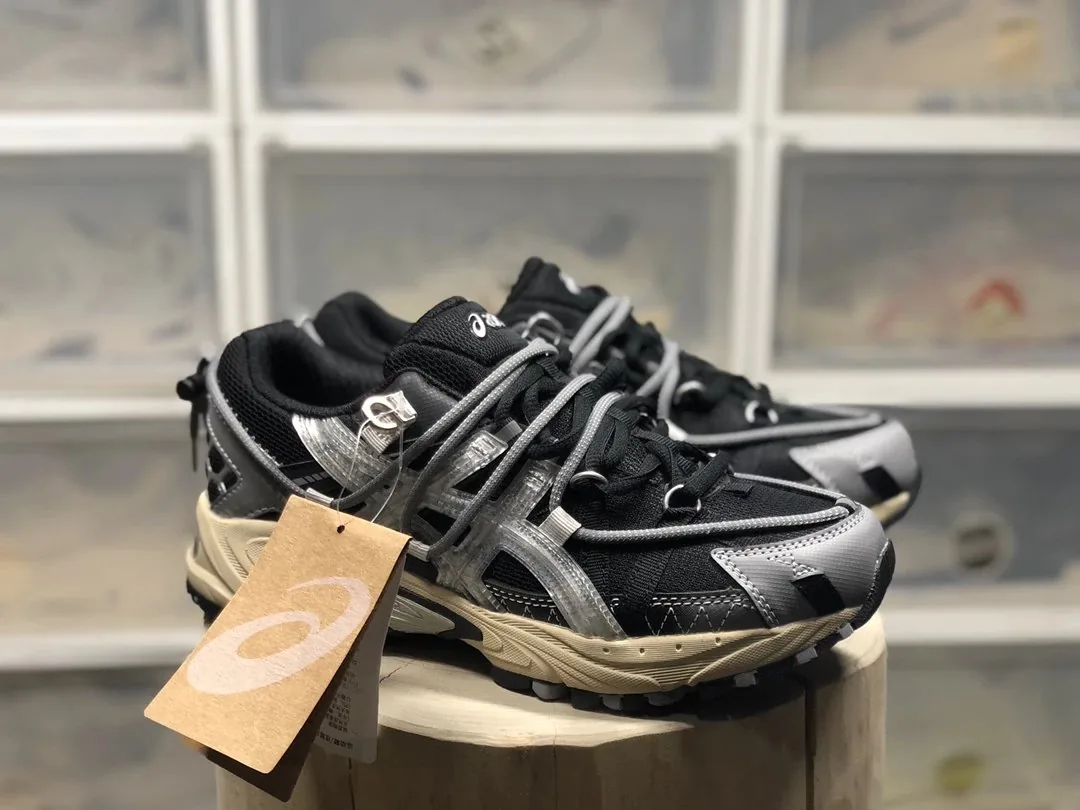 Asics Gel-Kahana Camo Trail Runners — Photo 9