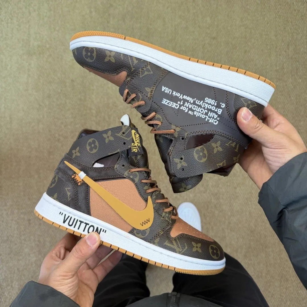 Jordan 1 High Triple Collab Monogram Sneakers With Trunk Cas — photo 2