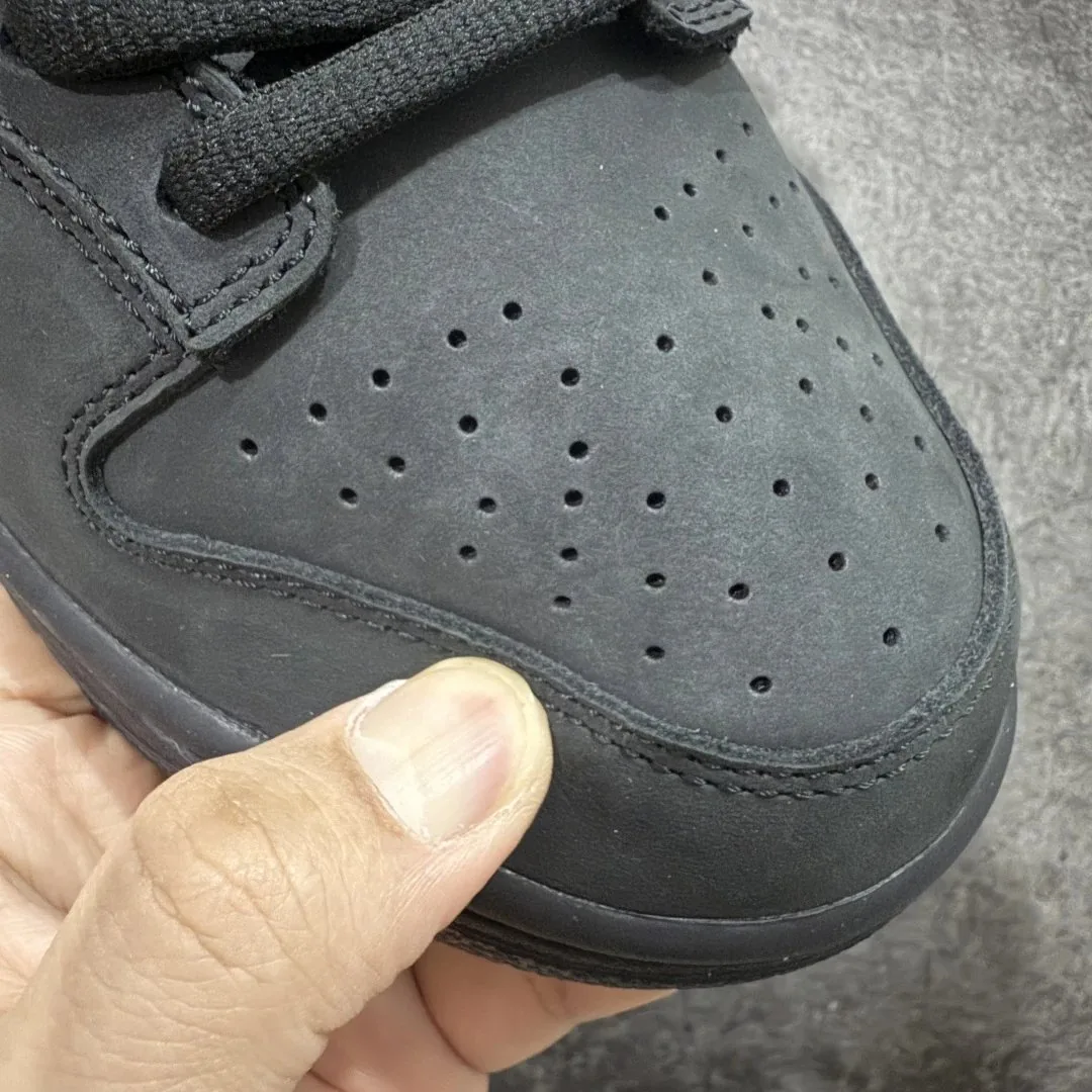 Nike Dunk Low White Supreme Sneakers — photo 11