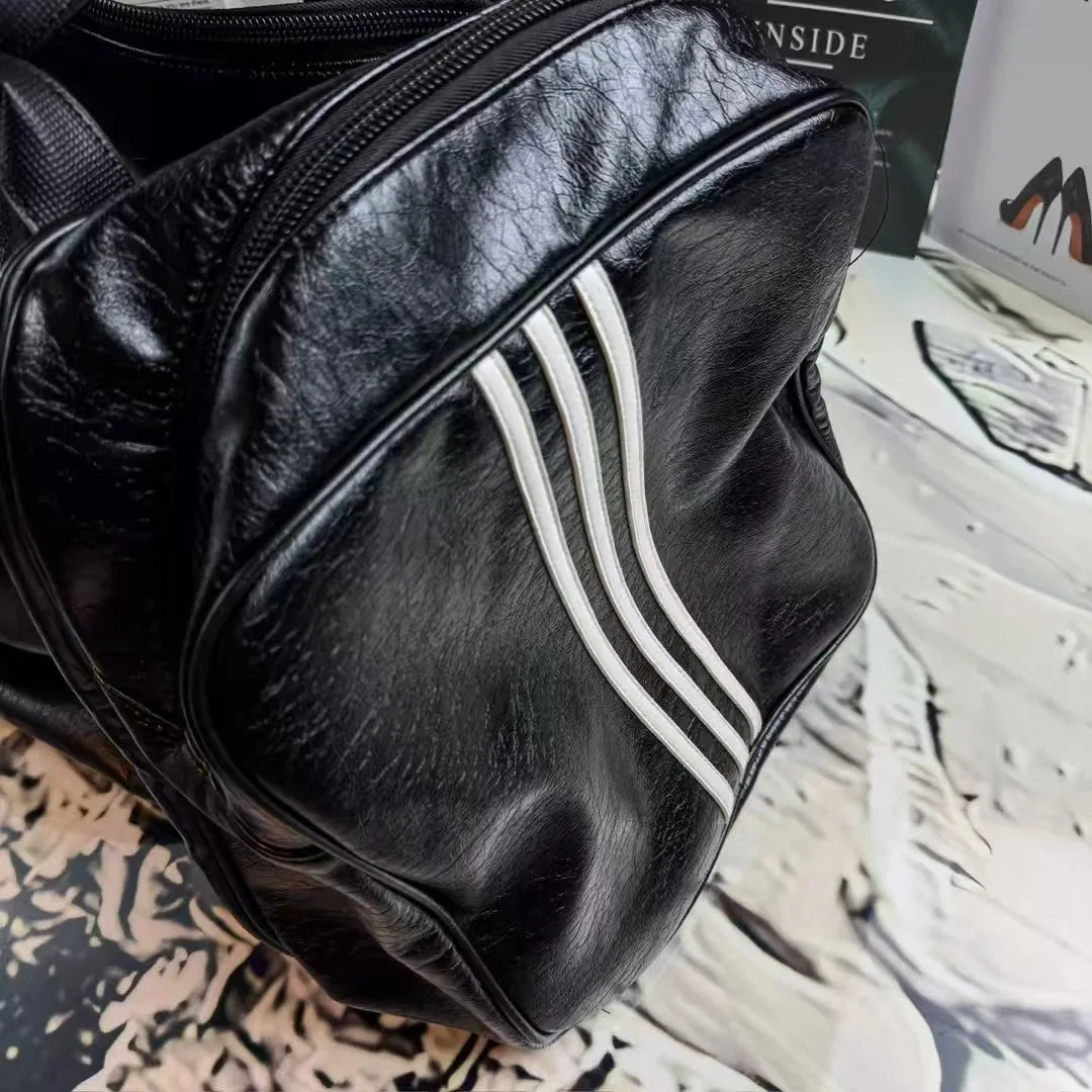 Bottega Veneta Leather Bag — Photo 7
