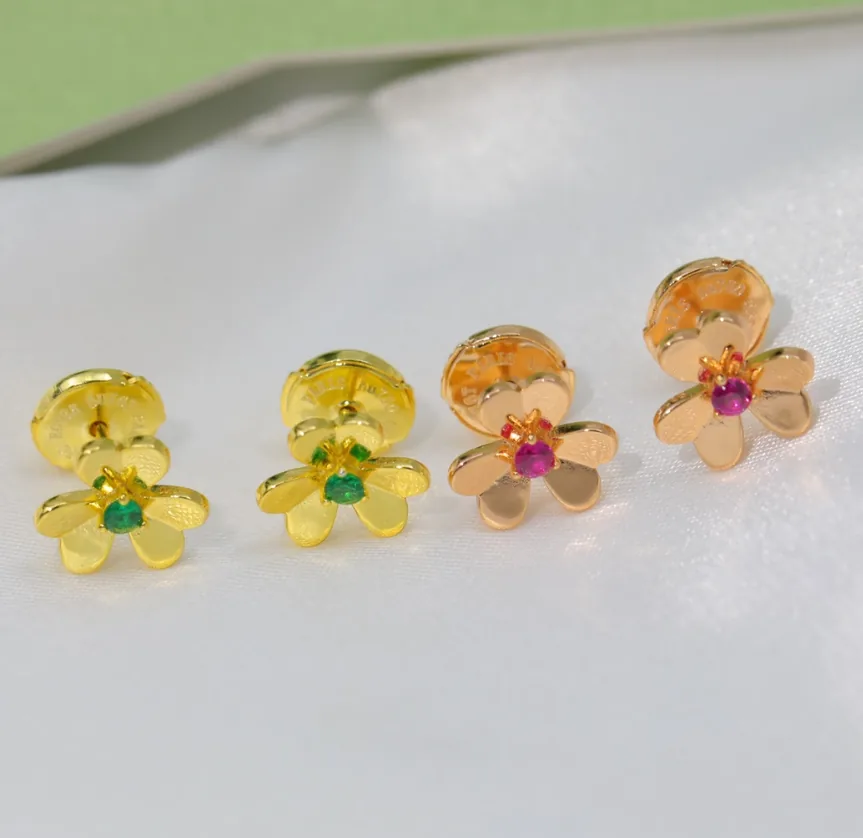 Stud Earrings — photo 10
