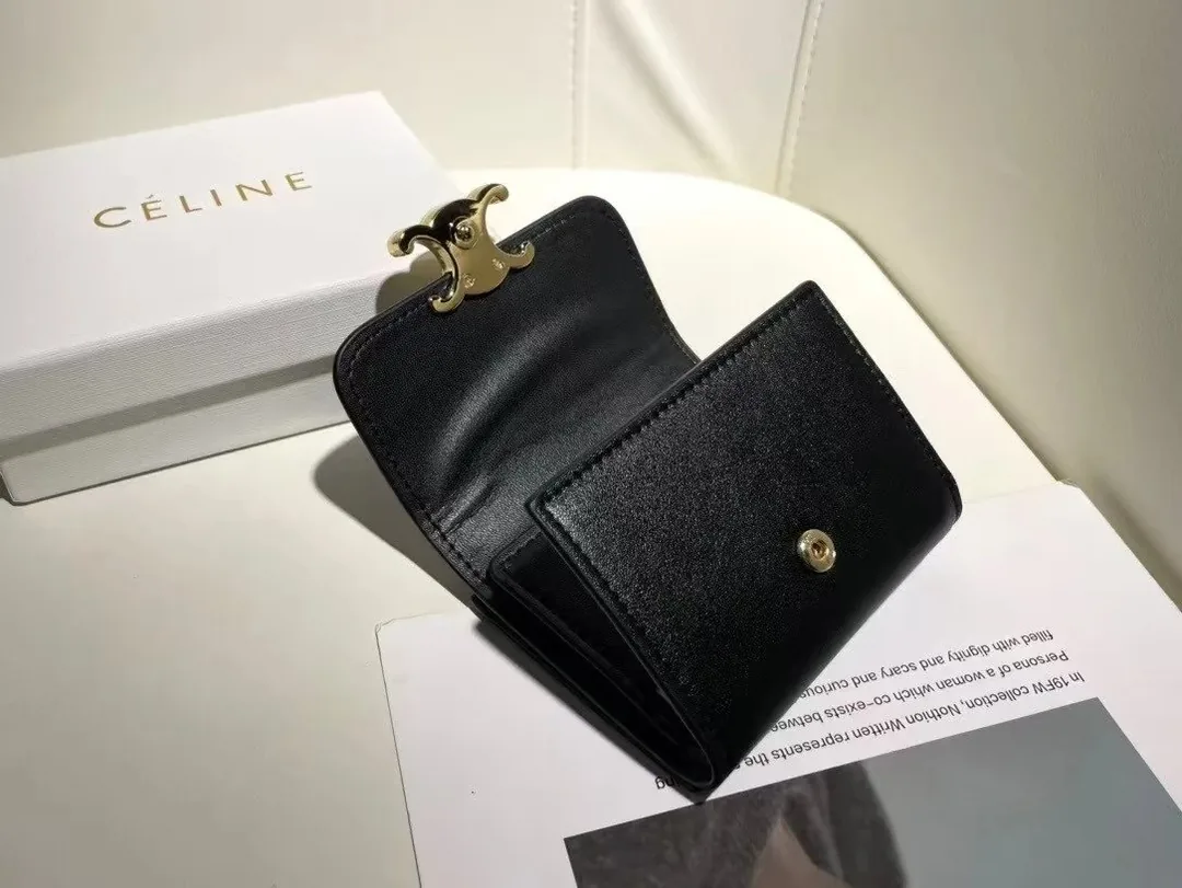 Celine Lambskin Wallet — Photo 7