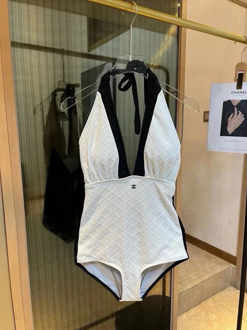 Beachwear Swimsuit — photo 10