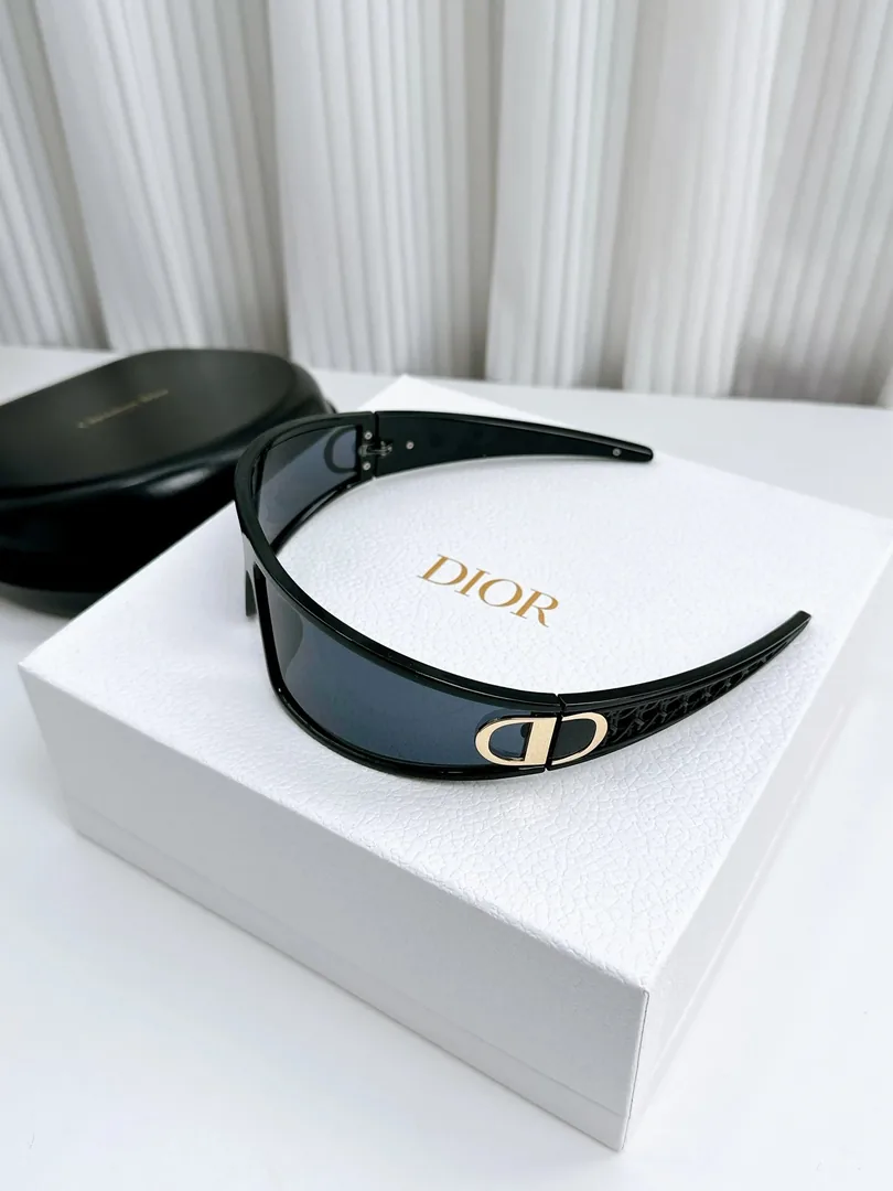M1U Sunglasses — photo 6
