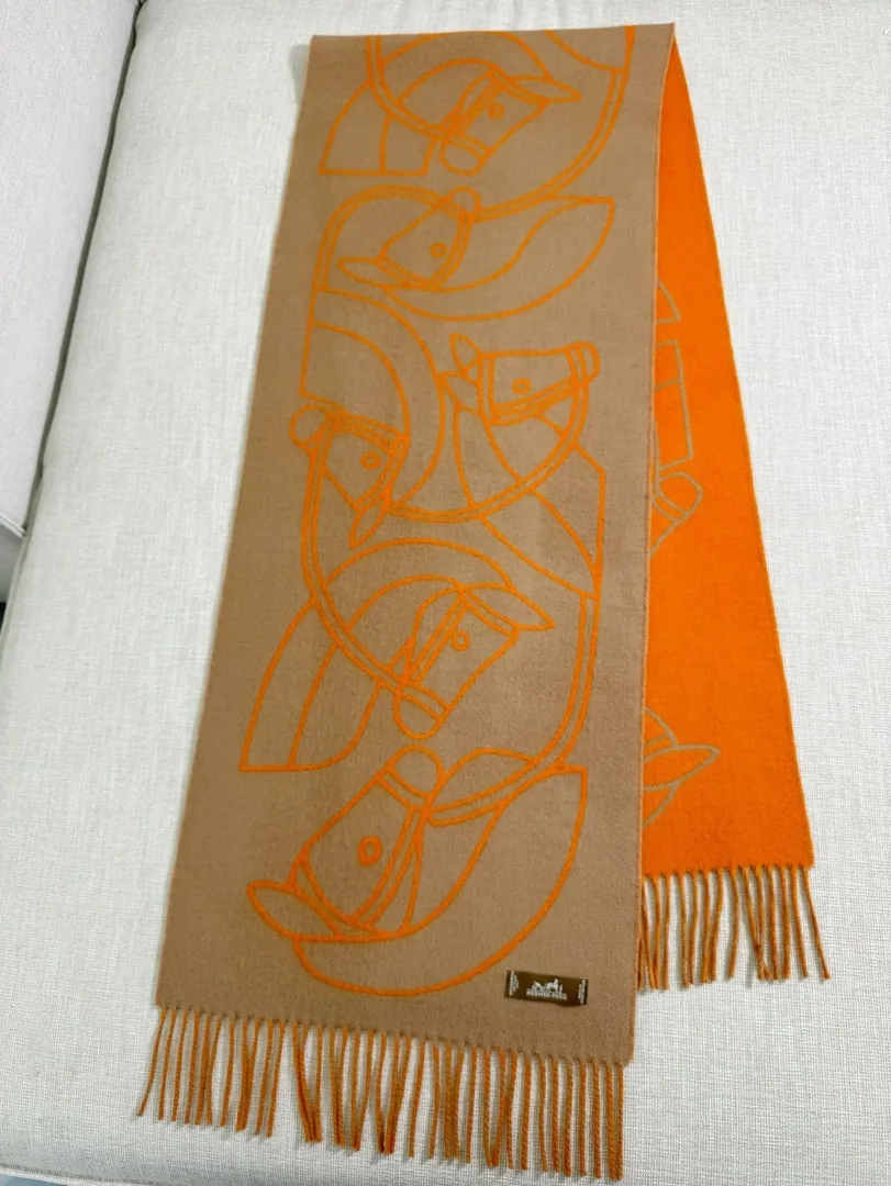 Equestrian Interlock Cashmere Scarf — Photo 12