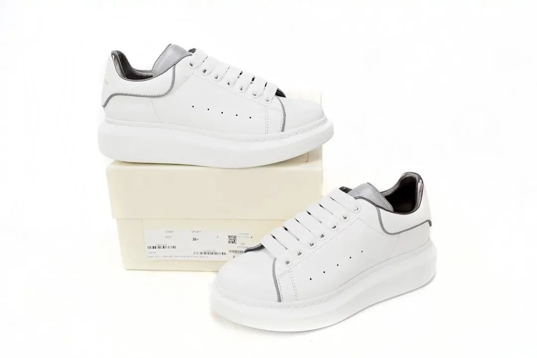 Alexander McQueen Oversized Sneaker White Trainers — Photo 7