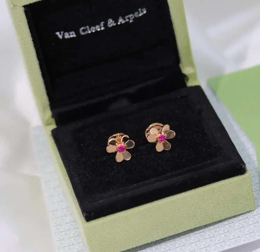 Stud Earrings — photo 11