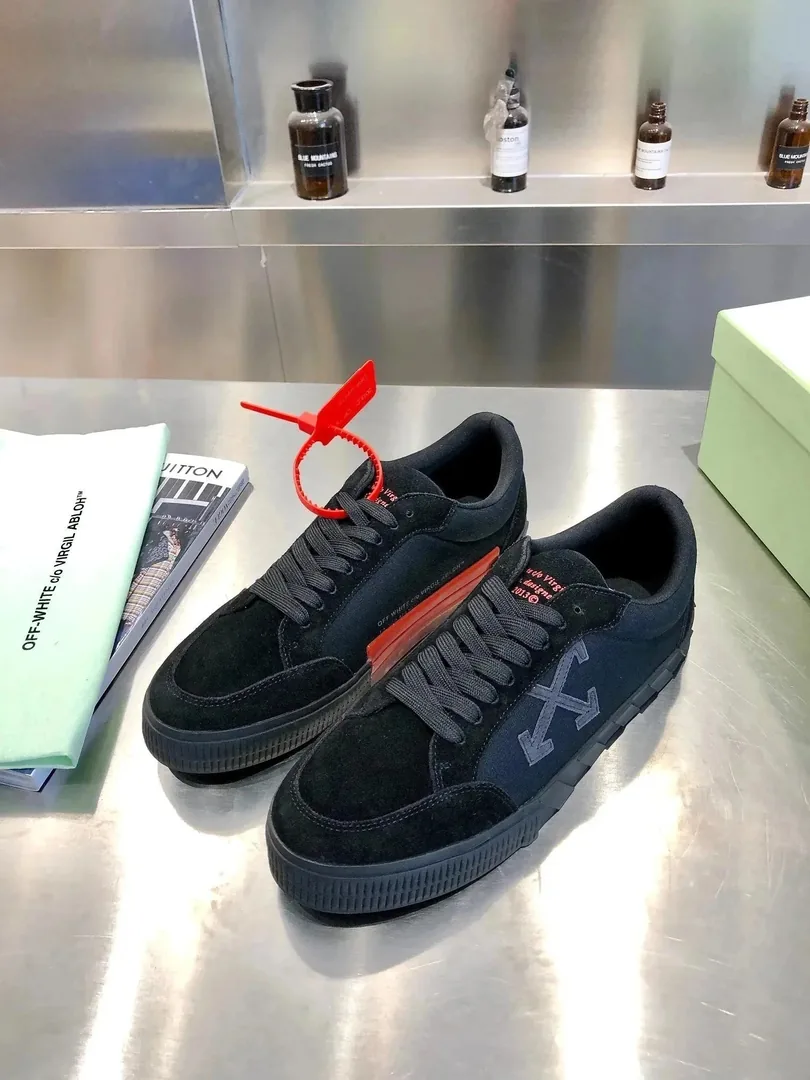 Off-White Vulc Low Lace-Up Skate Shoes — Photo 4