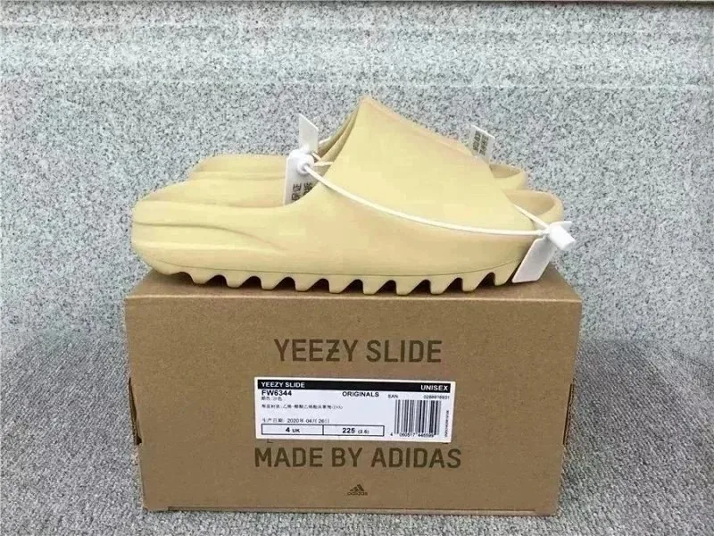 Adidas Yeezy Slide Sport Sneakers — Photo 6
