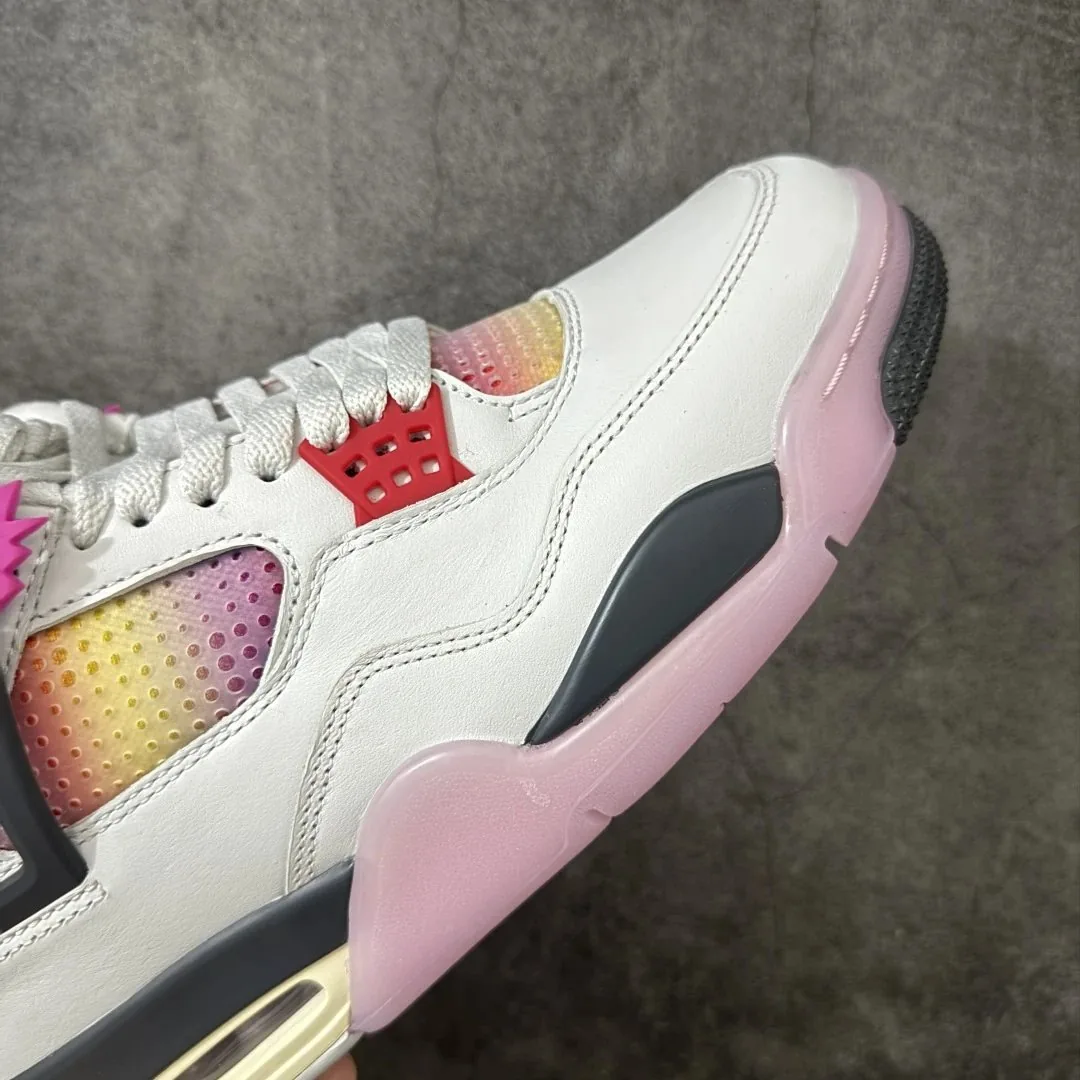Air Jordan 4 Comic White Black — Photo 5