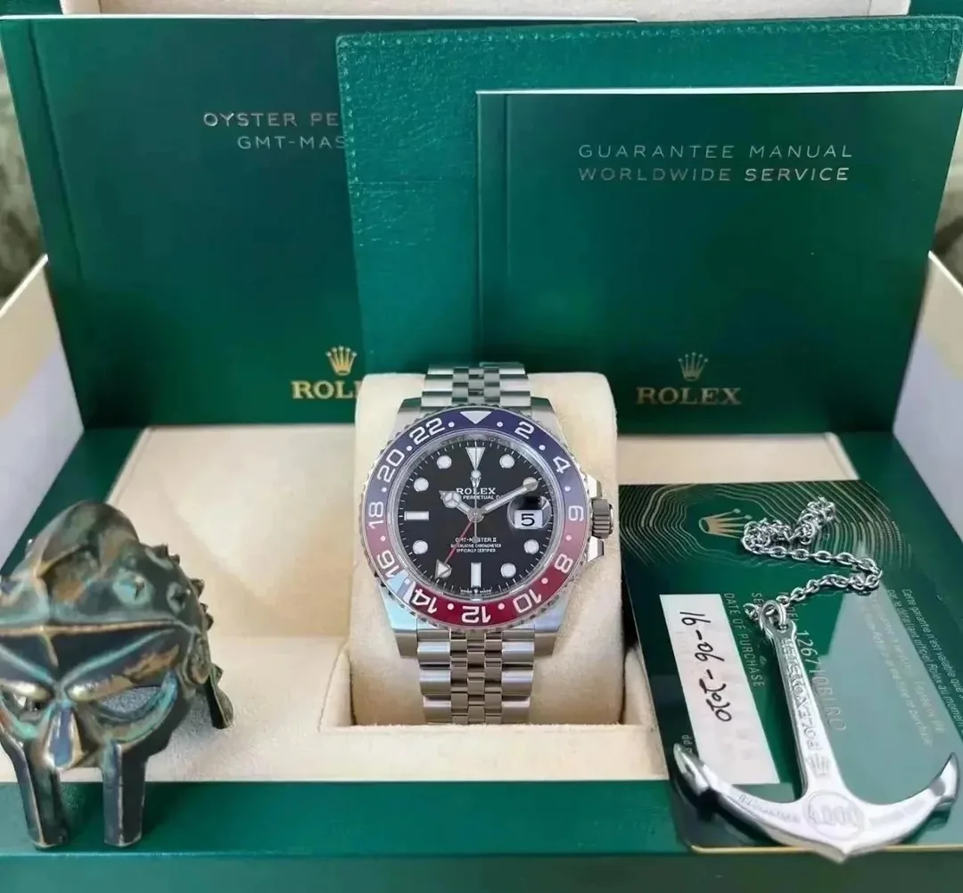 Rolex Watch — Photo 4
