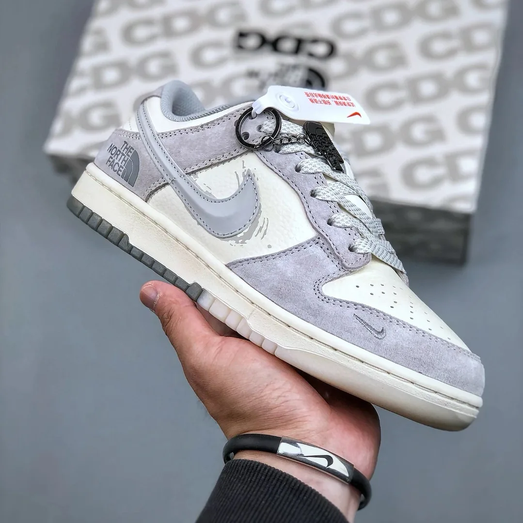 Nike Dunk Sneakers — photo 8