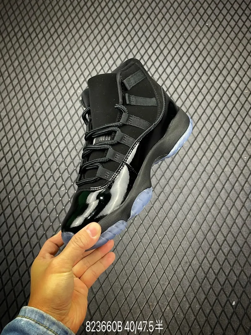 Air Jordan 11 Cap and Gown — photo 3