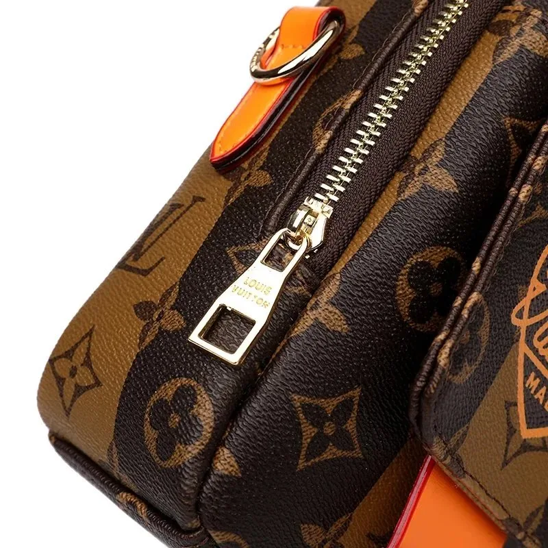 Louis Vuitton Women's Bag — Photo 12