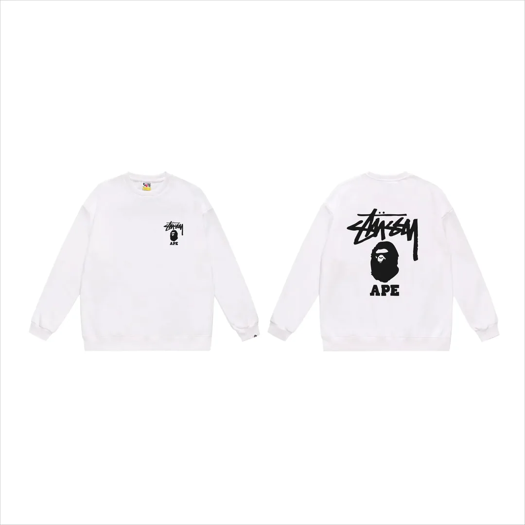 Crewneck Sweatshirt — Photo 15