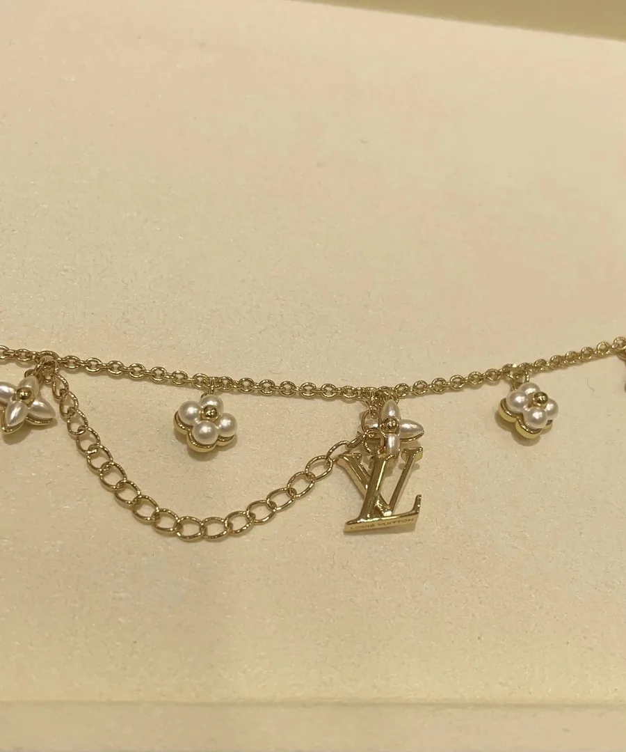 Gold Floral Pearl Bracelet — Photo 3