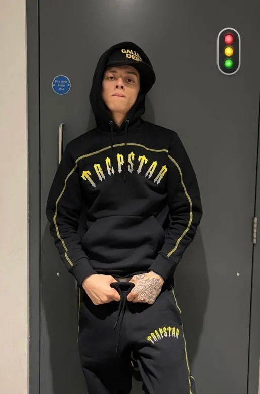Tracksuit Set — Photo 4