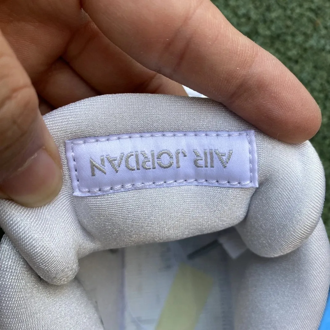 Air Jordan 4 Pure Money — Photo 15