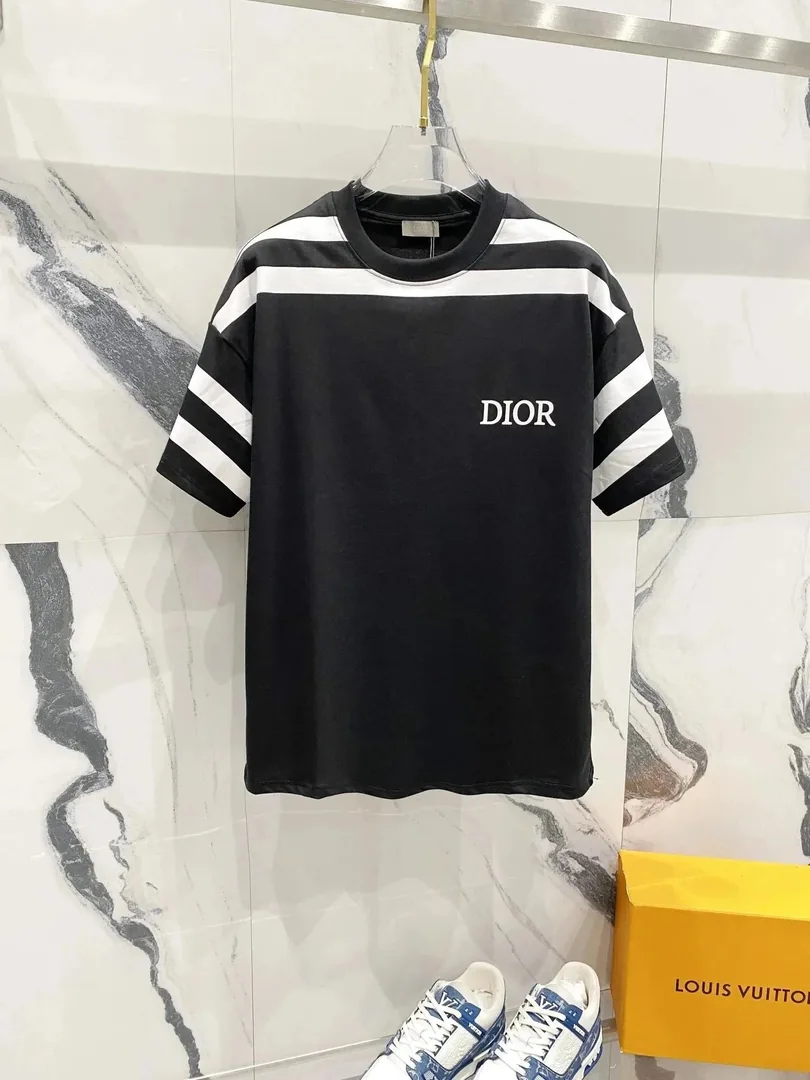 T-Shirt Collection — Photo 11