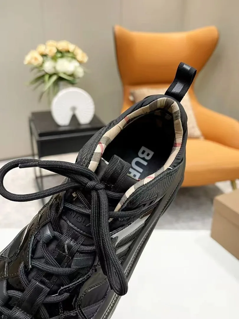 Burberry Arthur Sneakers — photo 11
