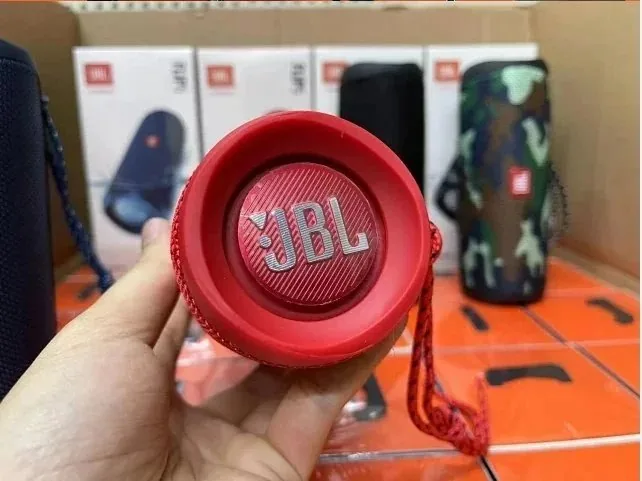 JBL Flip 5 Speaker — Photo 3