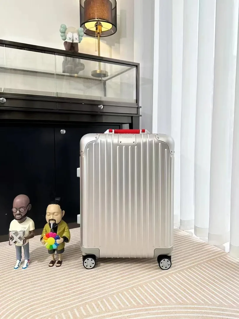 Rimowa Check In Suitcase — photo 2