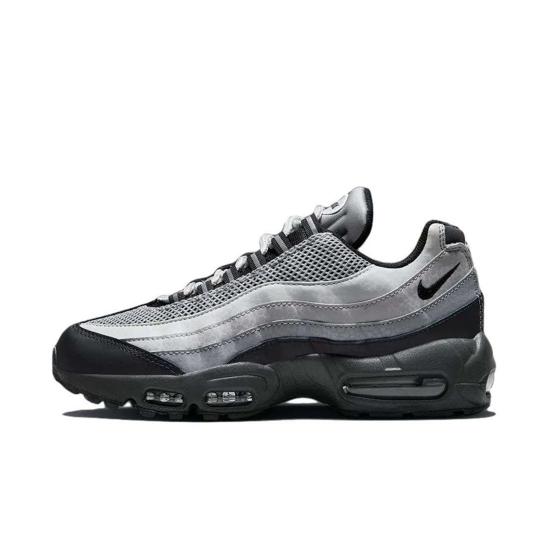 White Nike Air Max 95 — QC