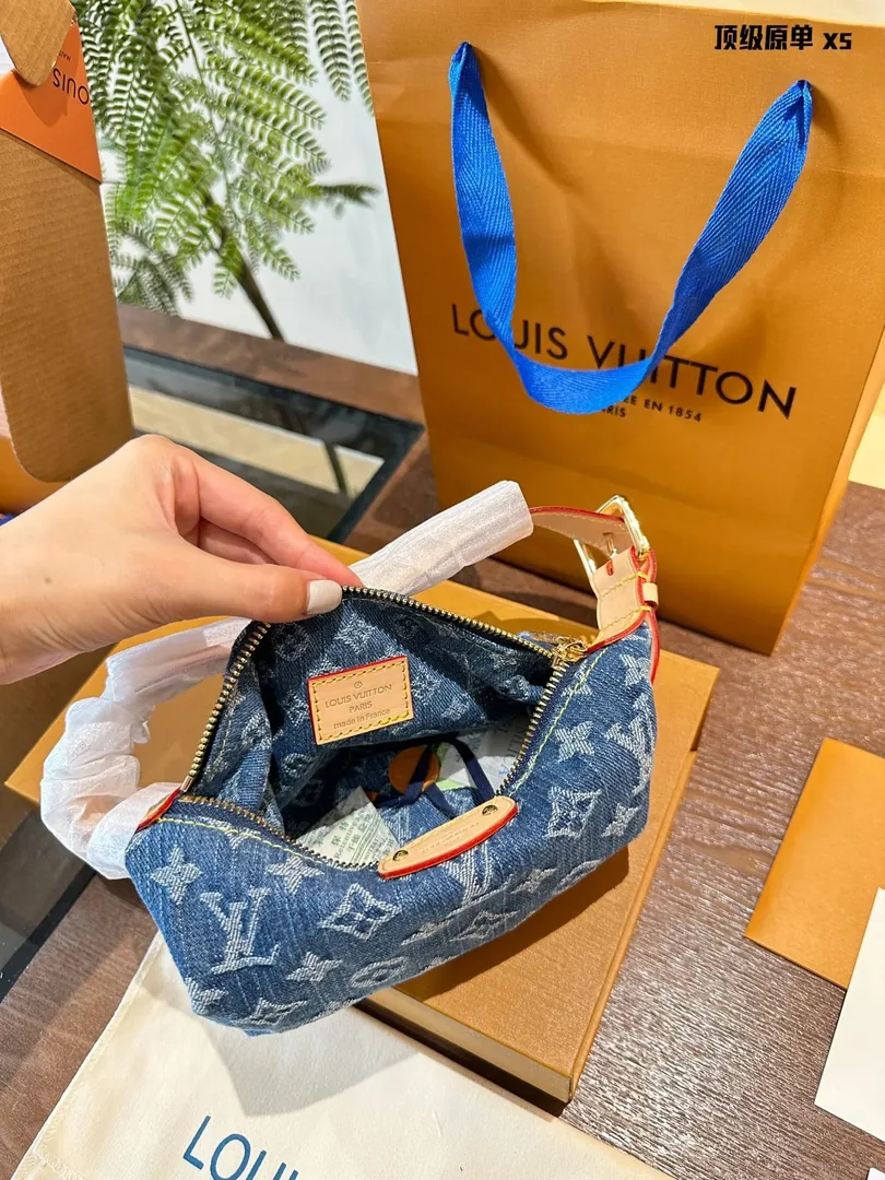 Louis Vuitton Monogram Denim Bag — Photo 9