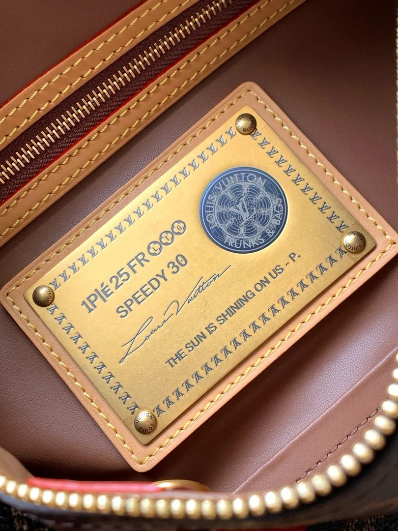 Louis Vuitton Speedy Bandouliere 30 Bag — Photo 9
