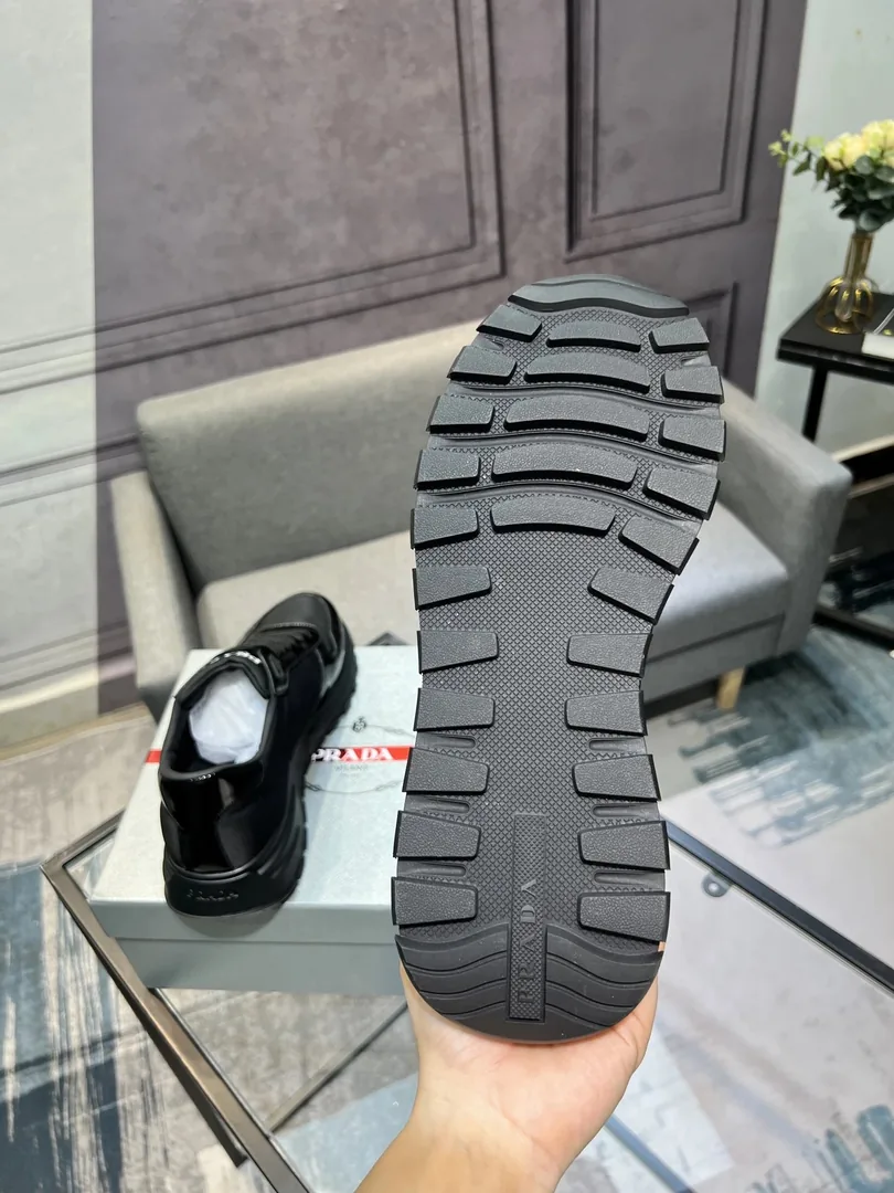 Prada Gucci Leather Nylon Lace-Up Sneakers — QC