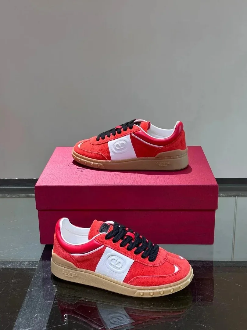 Valentino Pink Low-Top Sneakers — photo 6