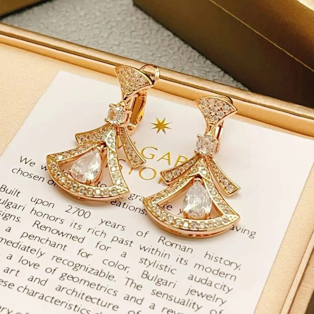 Pearl Earrings — QC