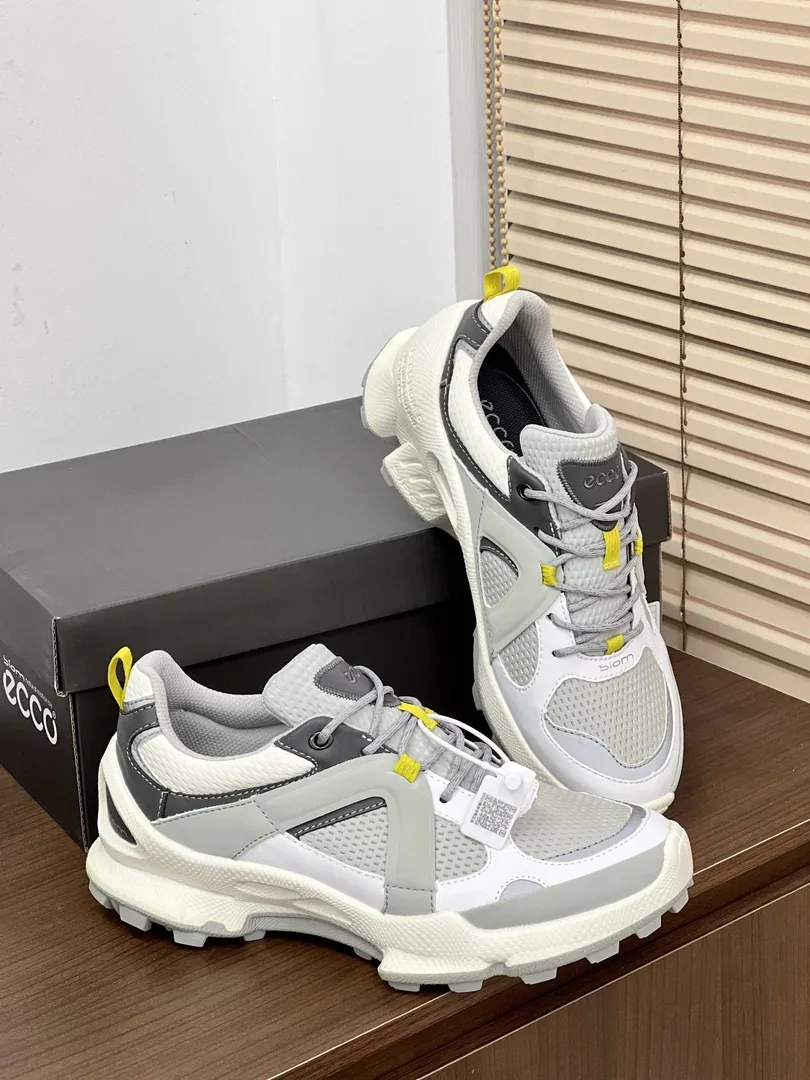 Ecco BIOM Red Running Shoes — Photo 6