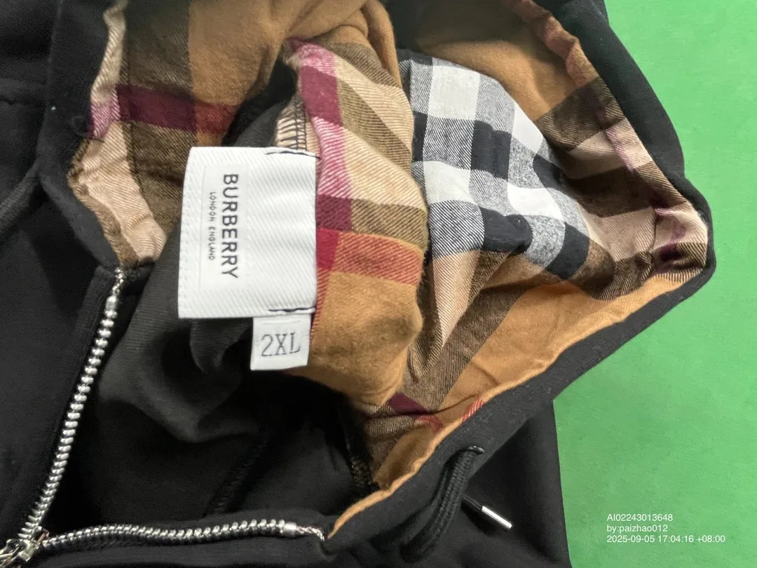 Streetwear Sweatshirt — QC