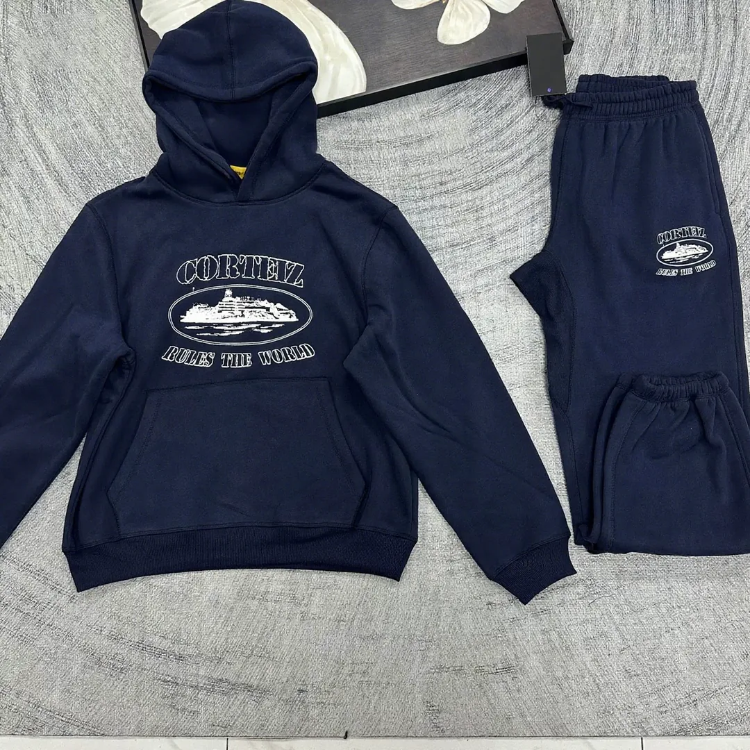 Amiri Everyday Hoodie — Photo 14