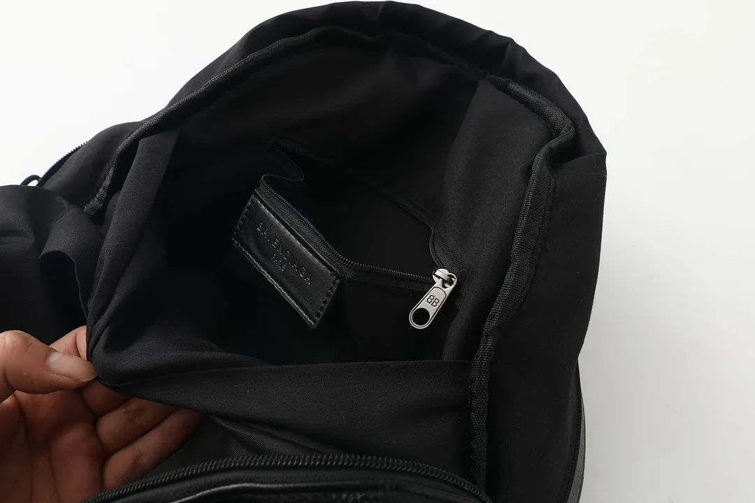 Balenciaga Logo Waxed Leather Backpack — photo 7