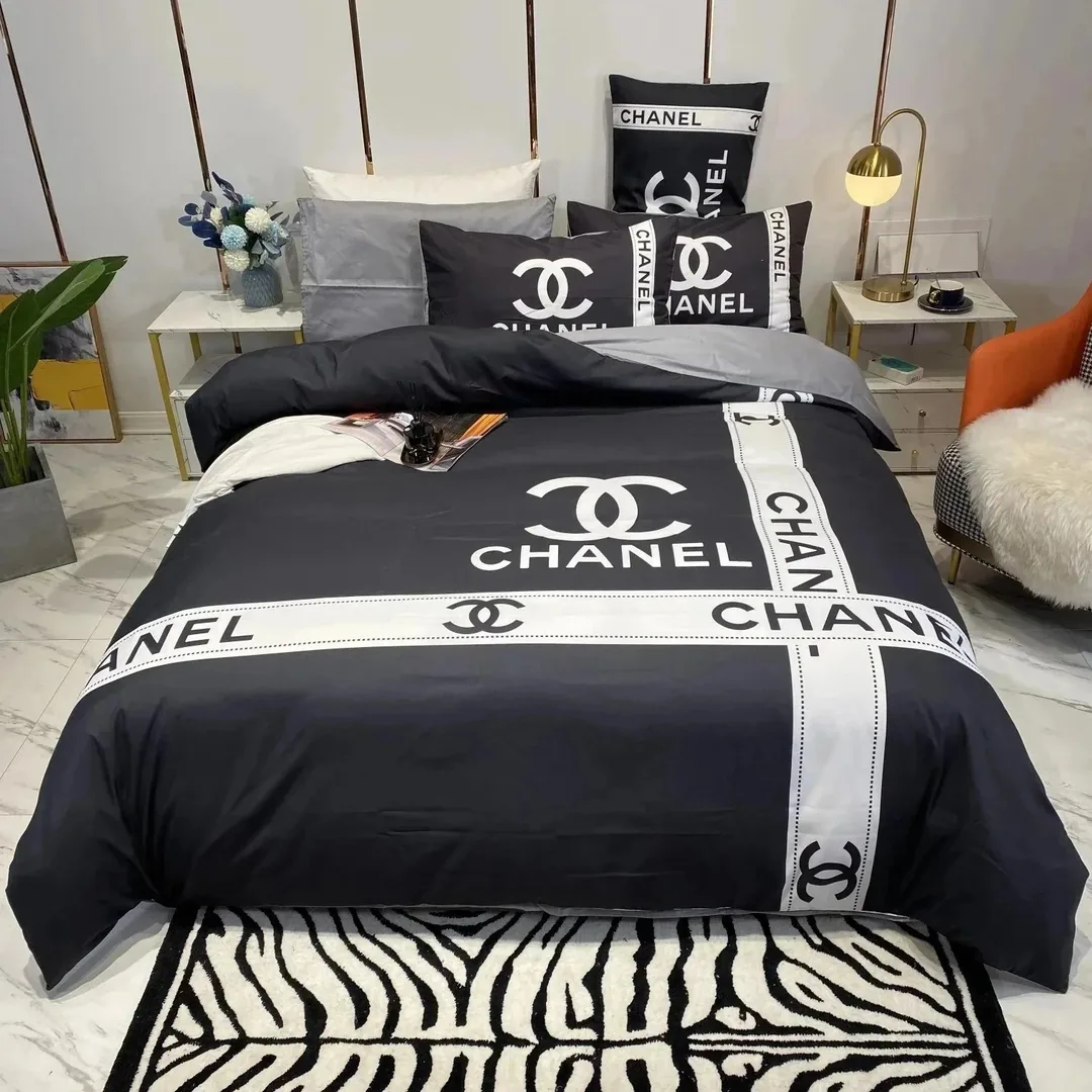Four-Piece Bed Sheet Set — Photo 5