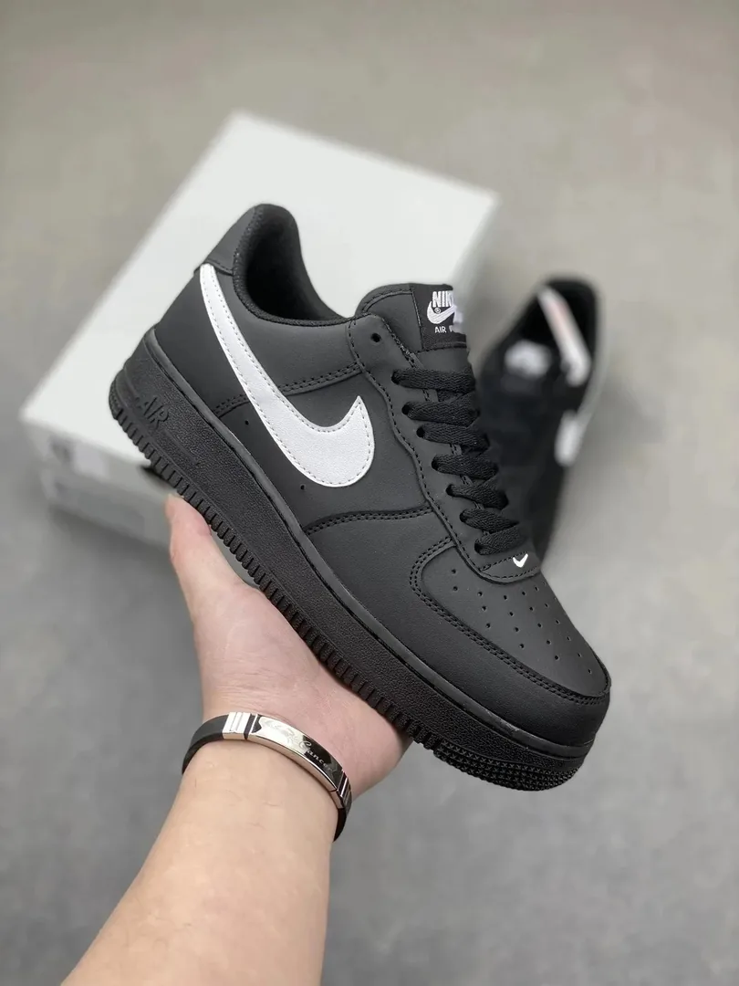 Nike Air Force 1 Low-Top Summer Sneakers — Photo 9