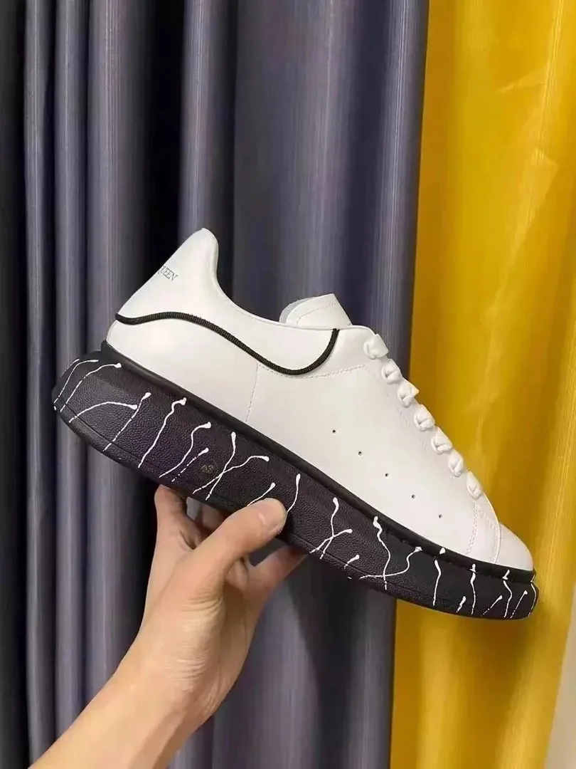 Alexander McQueen Oversized Sneaker White Trainers — photo 8