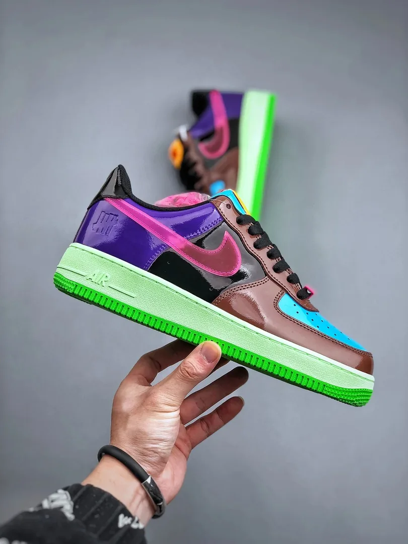 Undefeated Air Force 1 Low — Photo 13