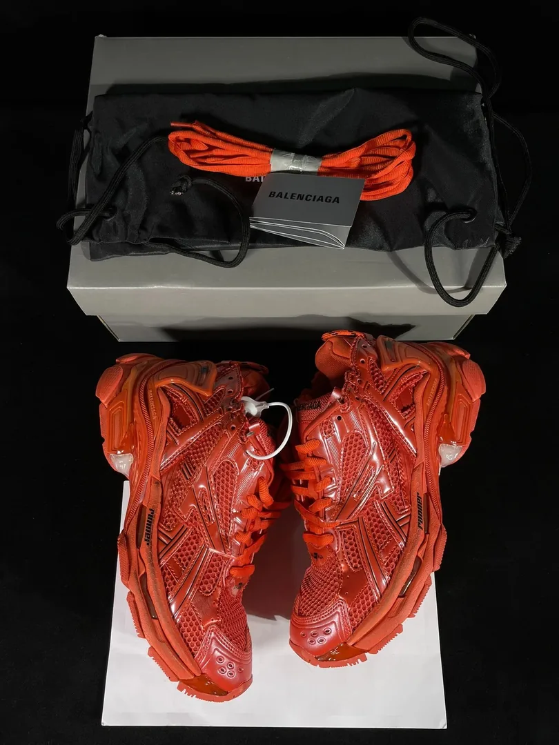 Balenciaga Runner White Low-Top Runners — Photo 4