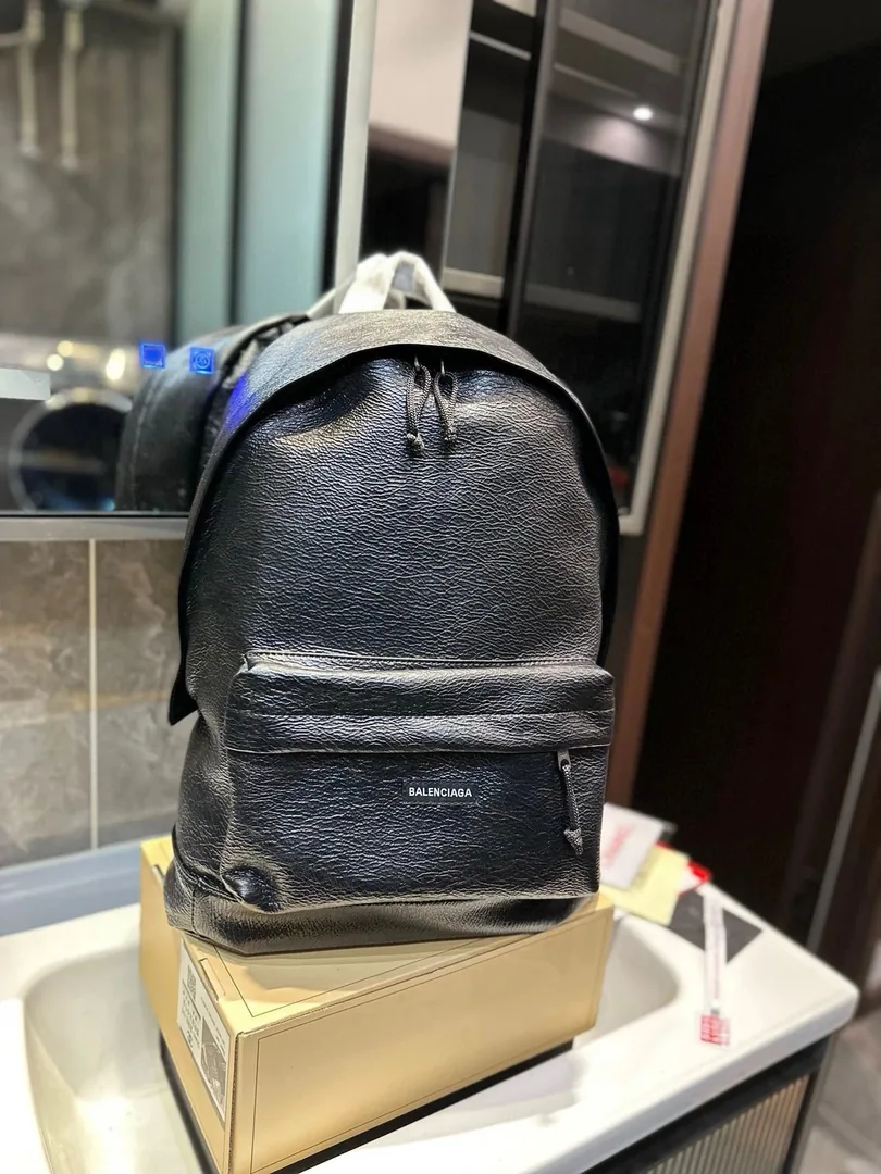 Balenciaga Leather Backpack — photo 7