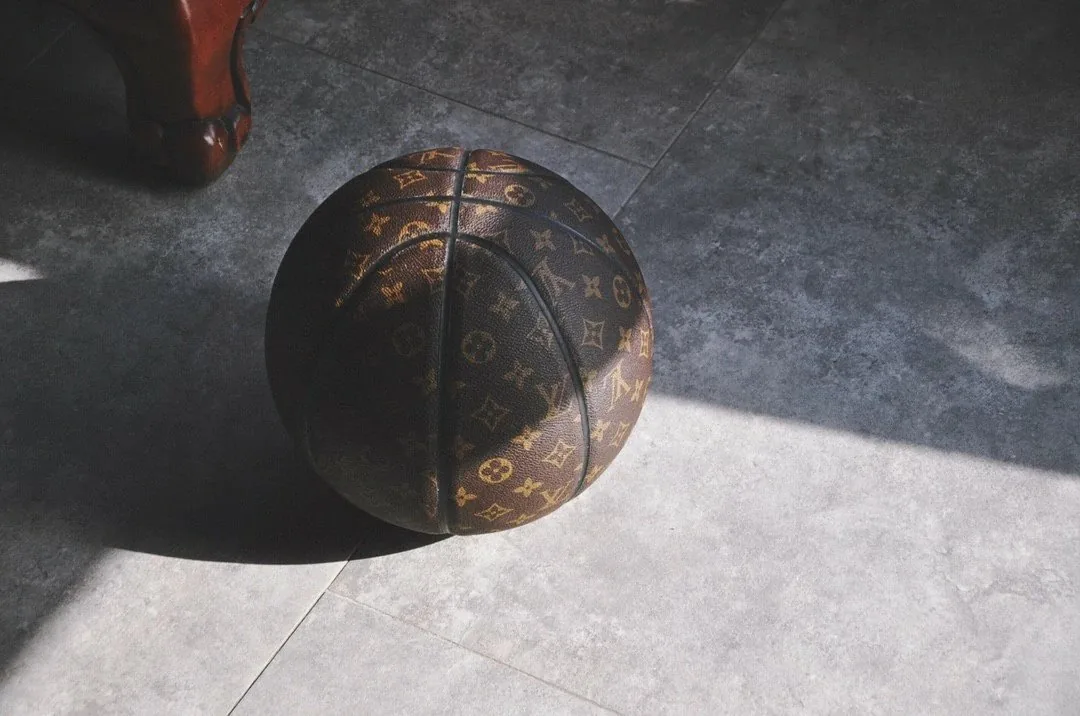 Leather Basketball Size 7 — Photo 8