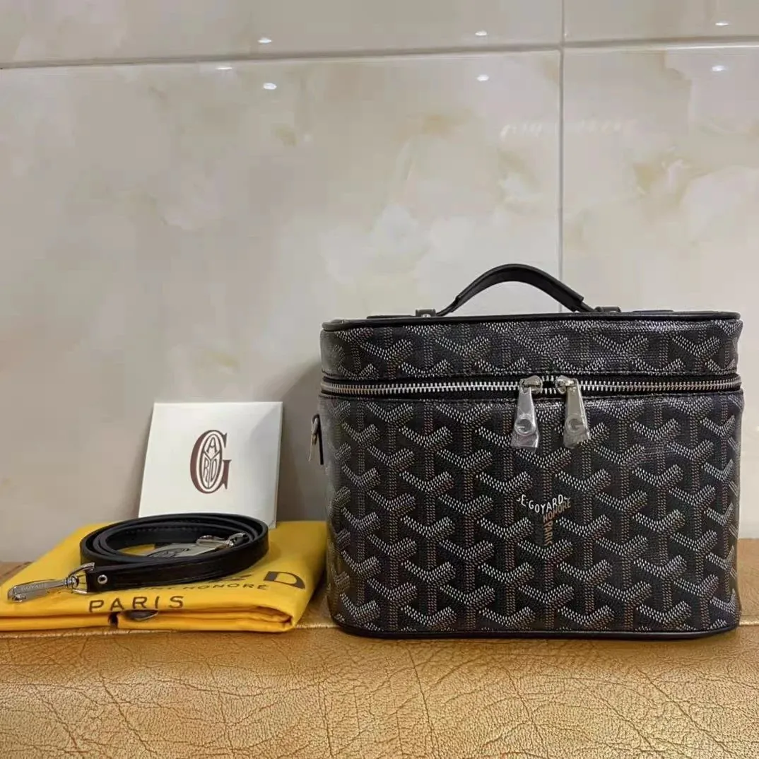 Goyard Double-Layer Satin Makeup Pouch — Zdjęcie 13