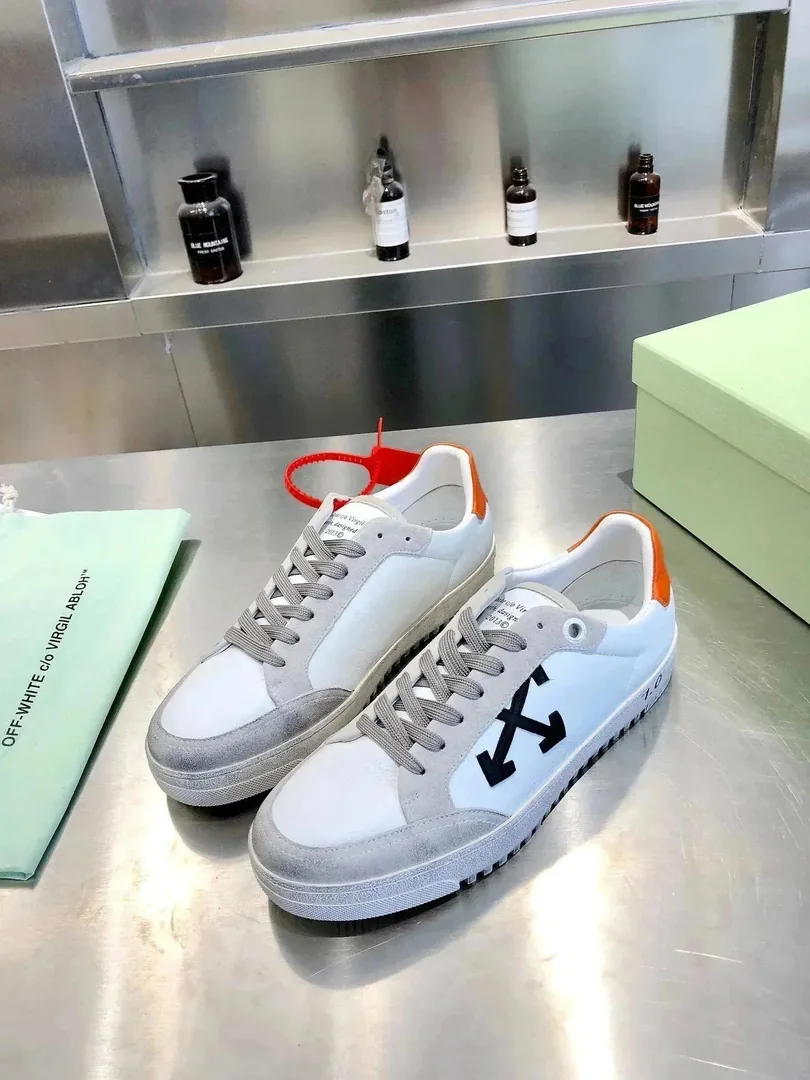 Off-White Vulc Low Skate Shoes — Photo 13
